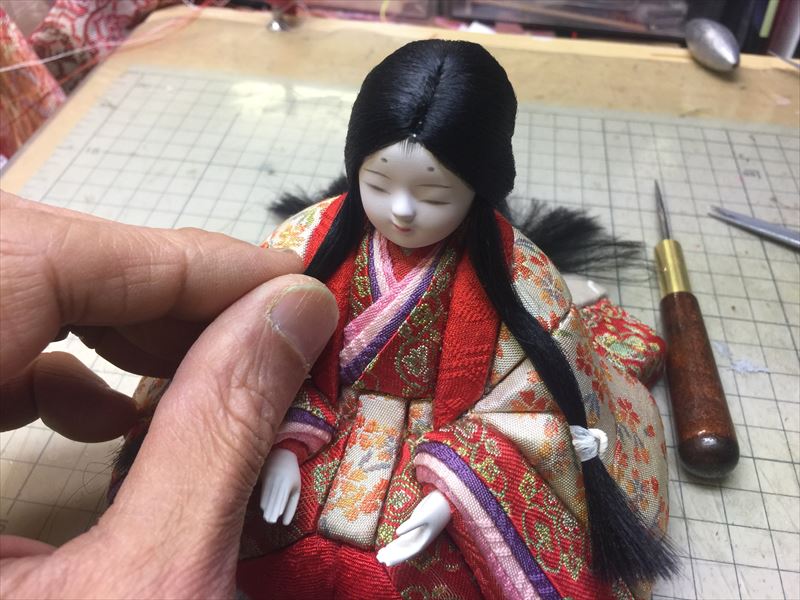 伝統的工芸品の江戸木目込人形。岩槻のこだわりの、本格的な伝統工芸の 
